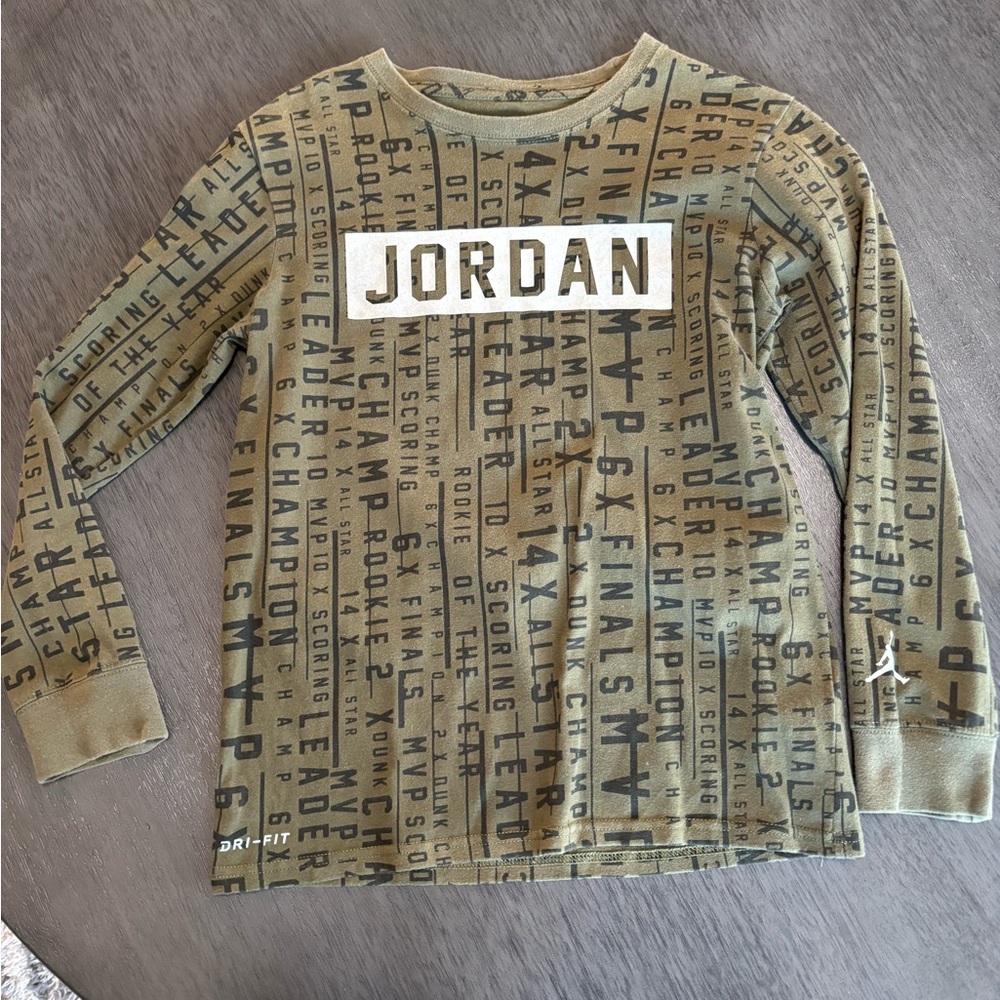 Nike medium dry fit Jordan MVP Champ